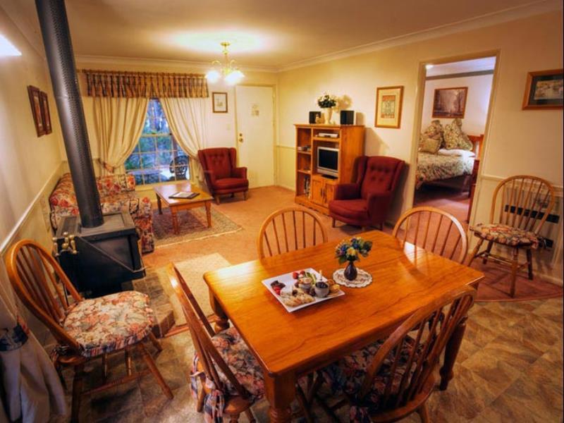 Honeysuckle Cottages Станторп Екстериор снимка