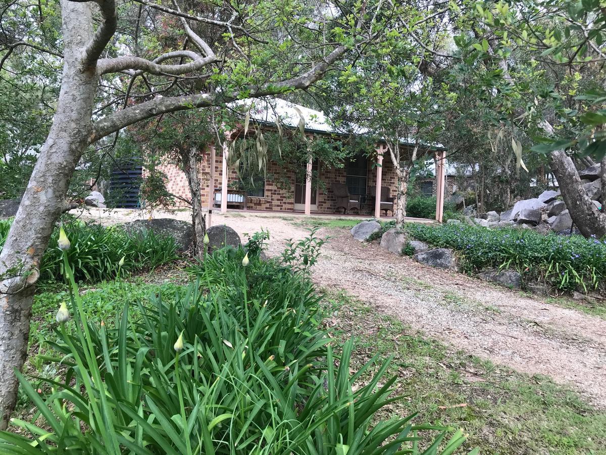 Honeysuckle Cottages Станторп Екстериор снимка